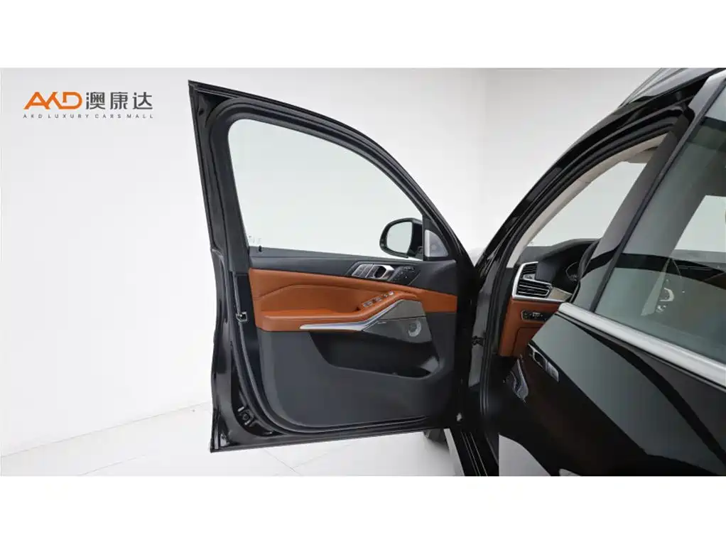 BMW X7 — миниатюра 11