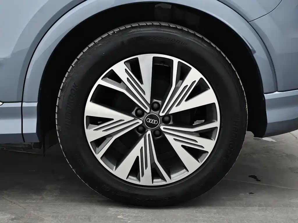 Audi Q4 e-tron — миниатюра 9