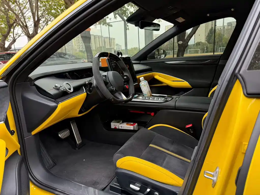 XIAOMI CAR XIAOMI SU7 ULTRA