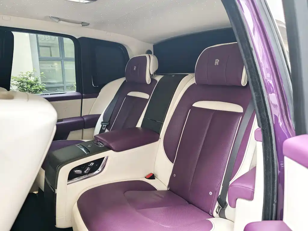 Rolls-Royce Cullinan — миниатюра 9