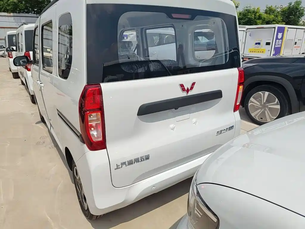 Wuling Zhiguang EV — миниатюра 6