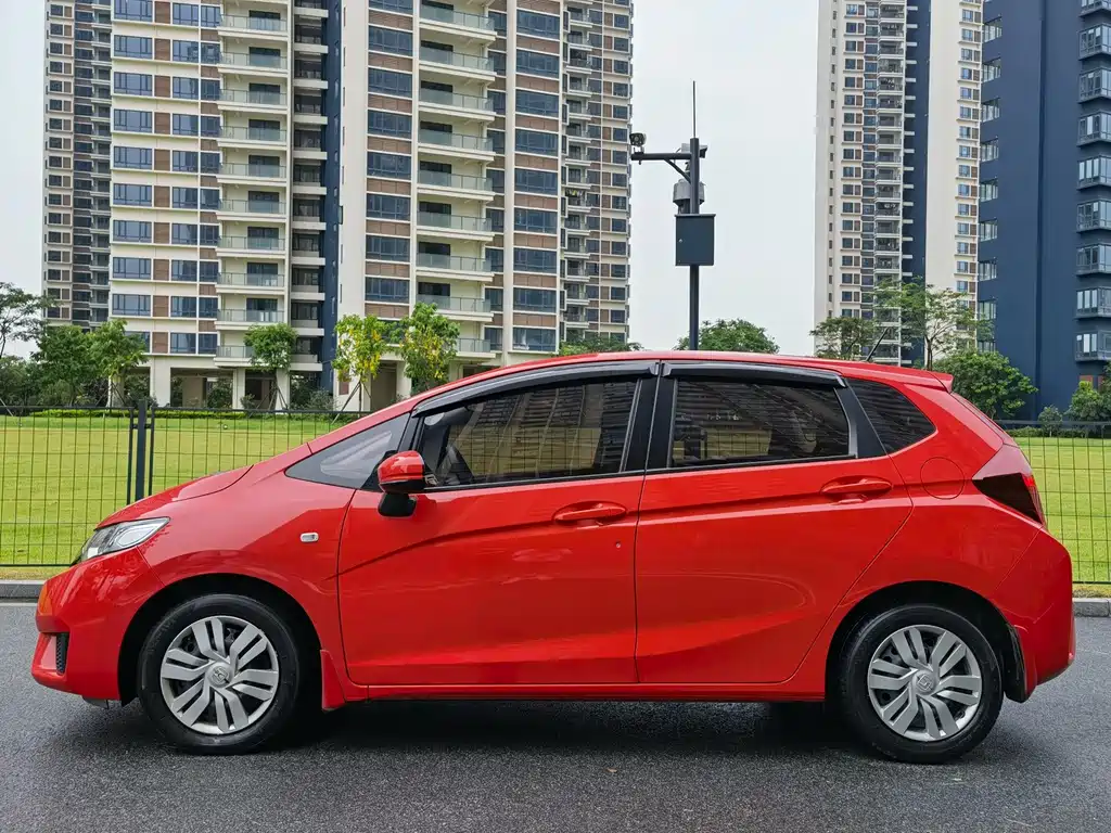 Honda Fit — миниатюра 4