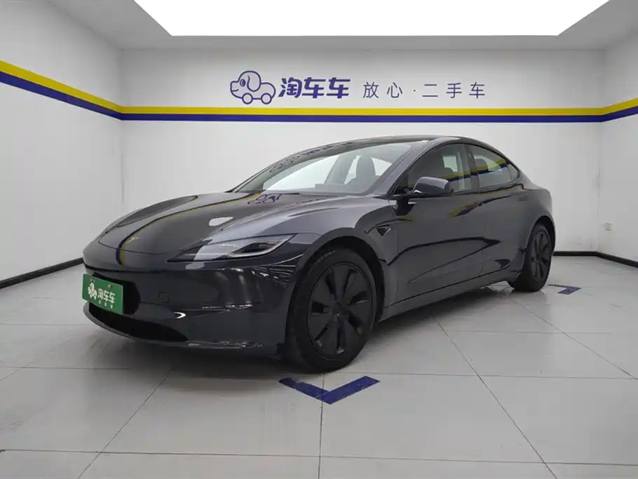 Tesla Model 3 2025