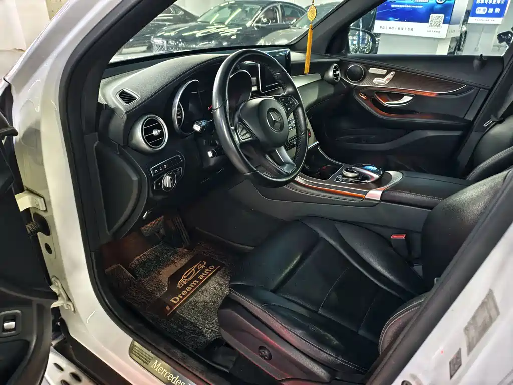 Mercedes-Benz GLC — миниатюра 8