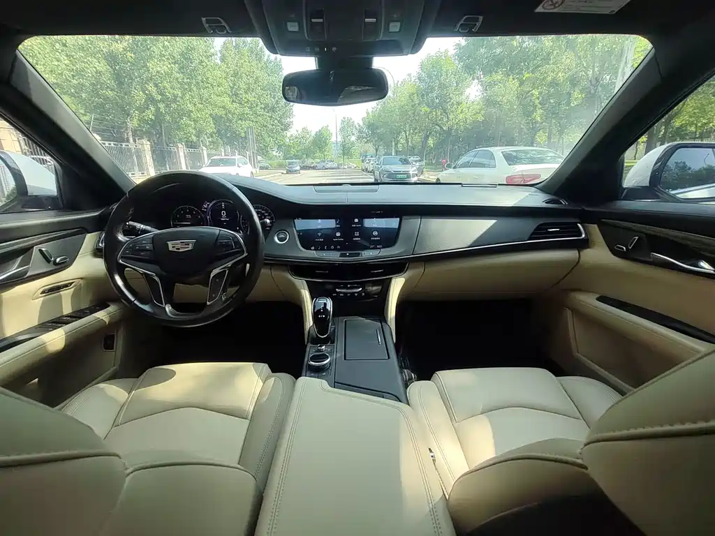 Cadillac CT6 2021 28T Fashion