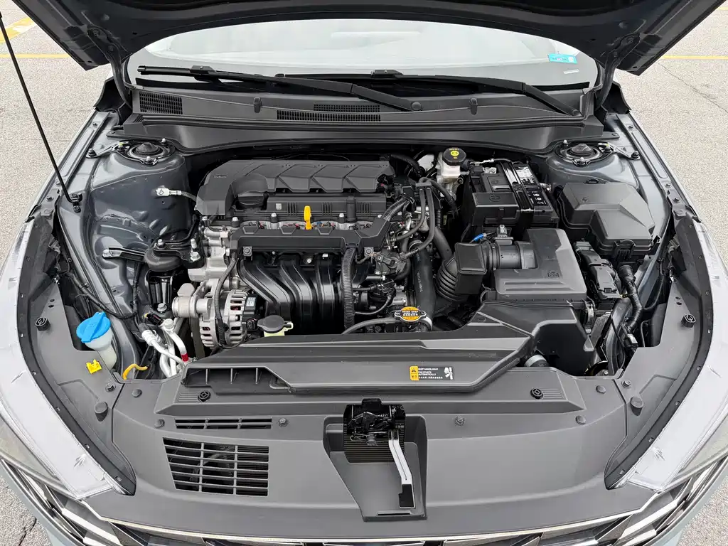 Hyundai Elantra — миниатюра 26