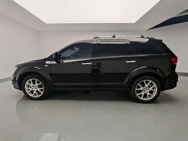 Dodge Journey — миниатюра 9