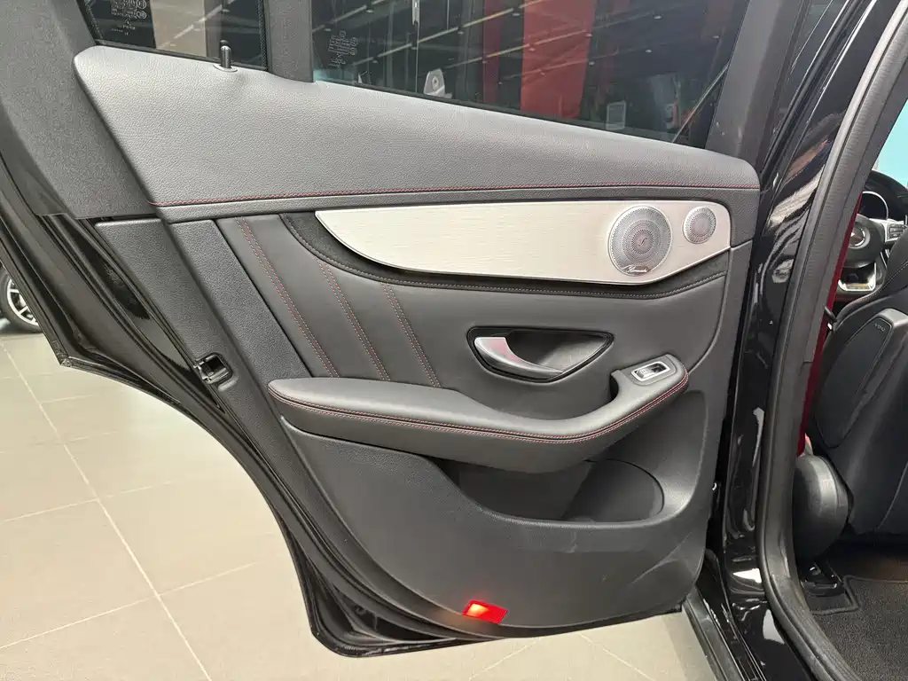 MERCEDES-BENZ GLC AMG