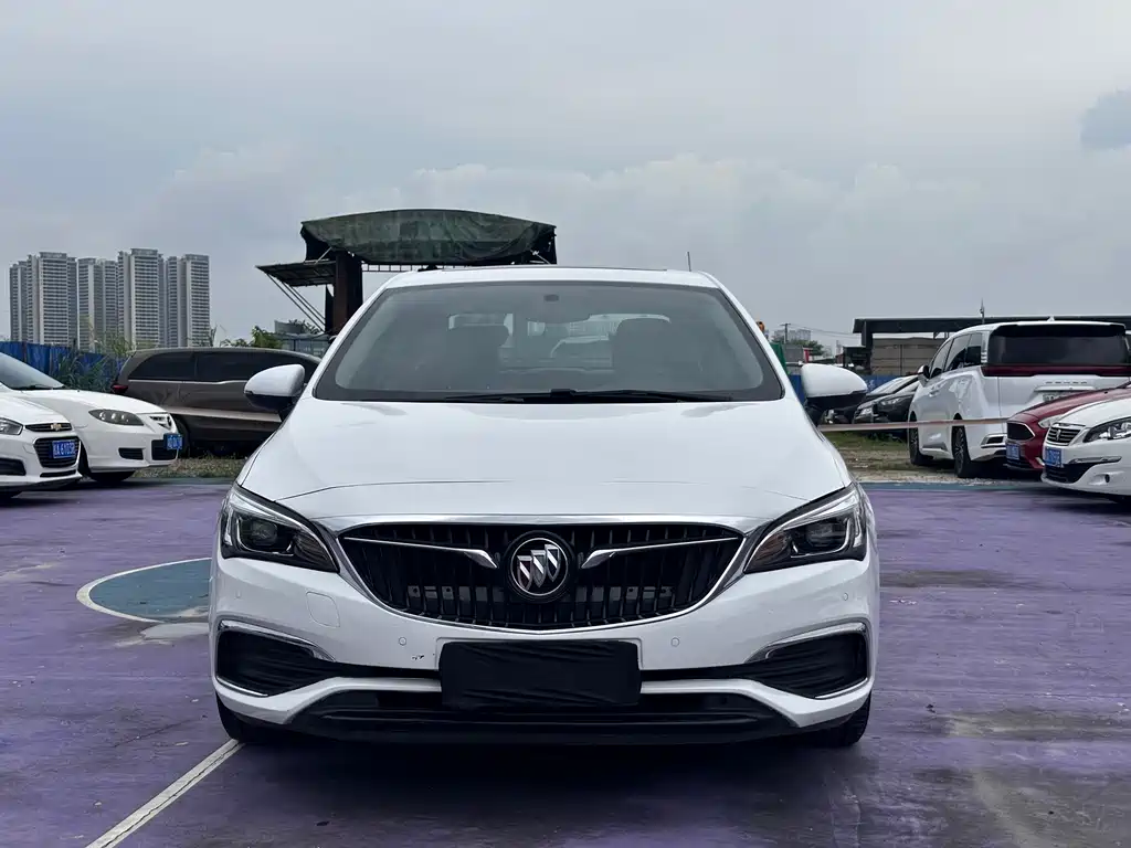 Buick Verano Sedan 15S Auto Leading Type, фото 2
