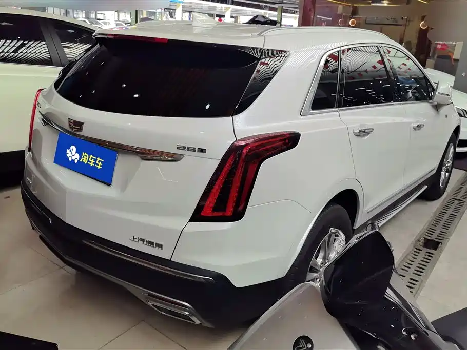 CADILLAC XT5