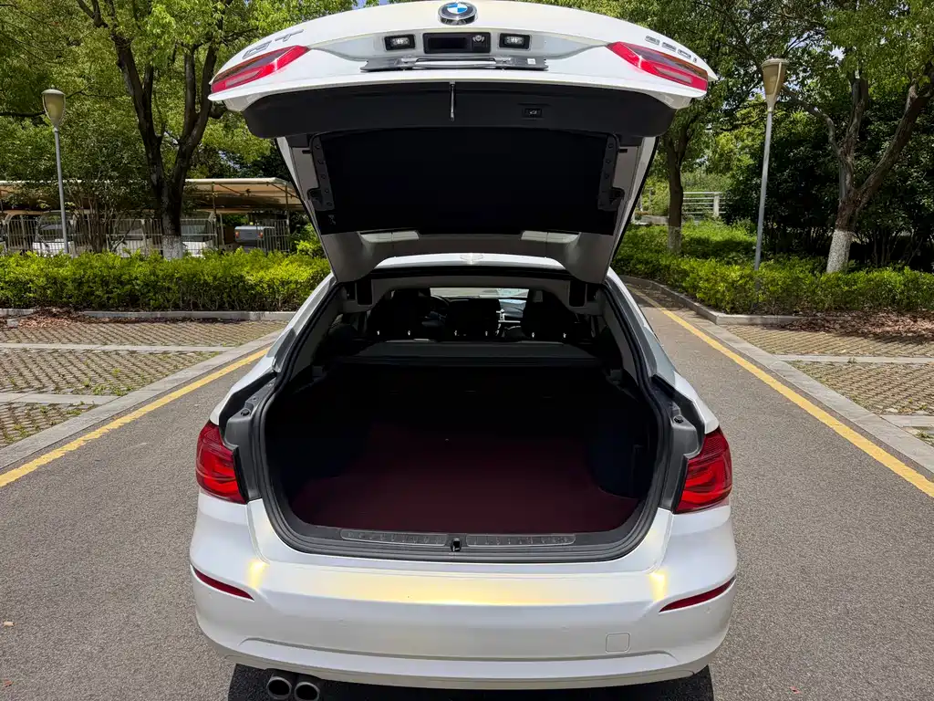 BMW 3 Series GT - фото 12