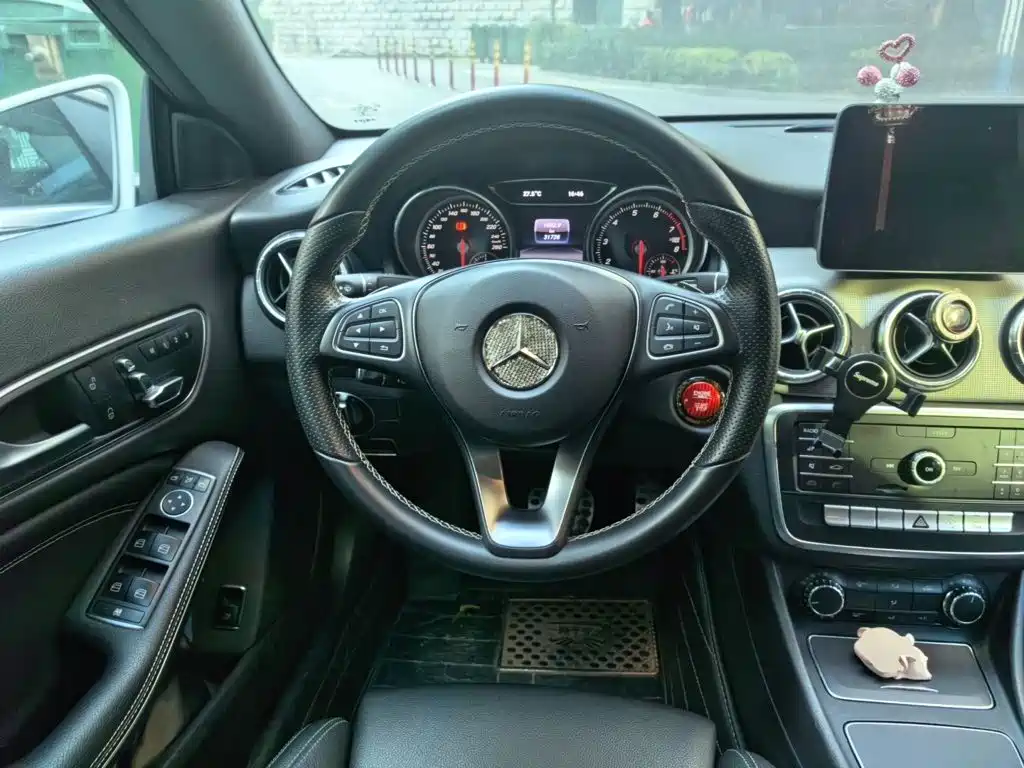 Mercedes-Benz CLA (Import) — миниатюра 6