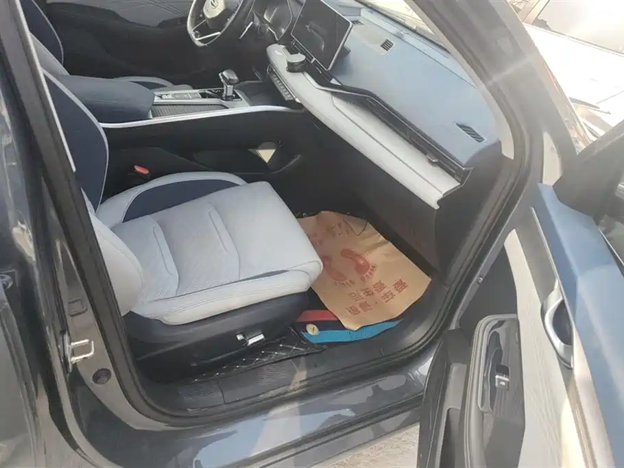 GEELY AUTOMOBILE XINGRUI