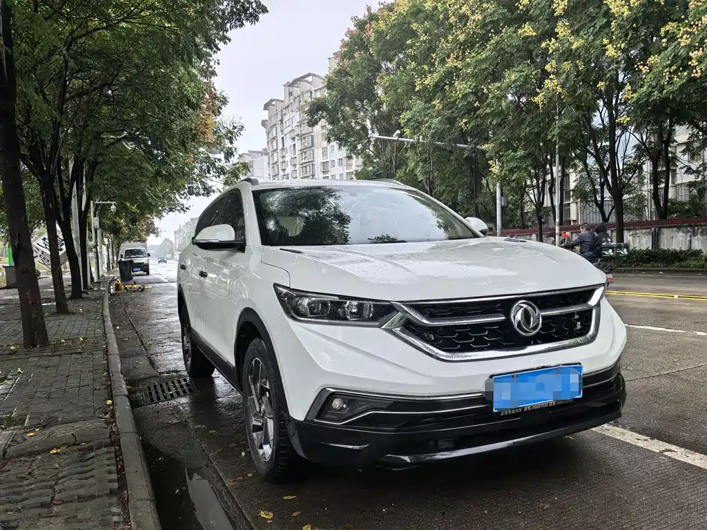DONGFENG AX7