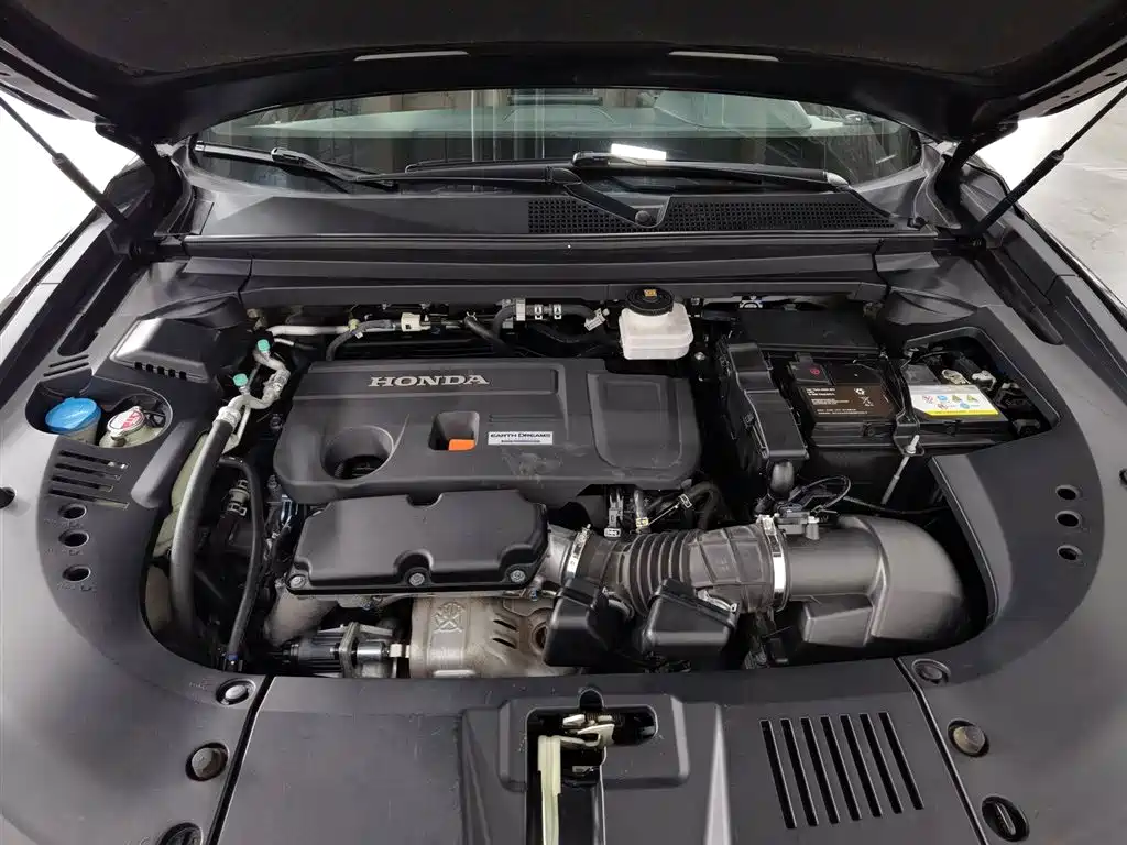 Honda UR-V 2017 370TURBO Luxury V