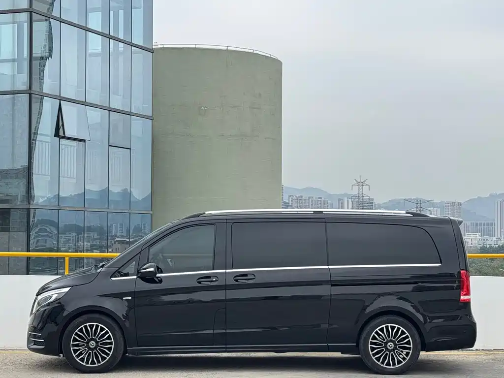 MERCEDES-BENZ V CLASS