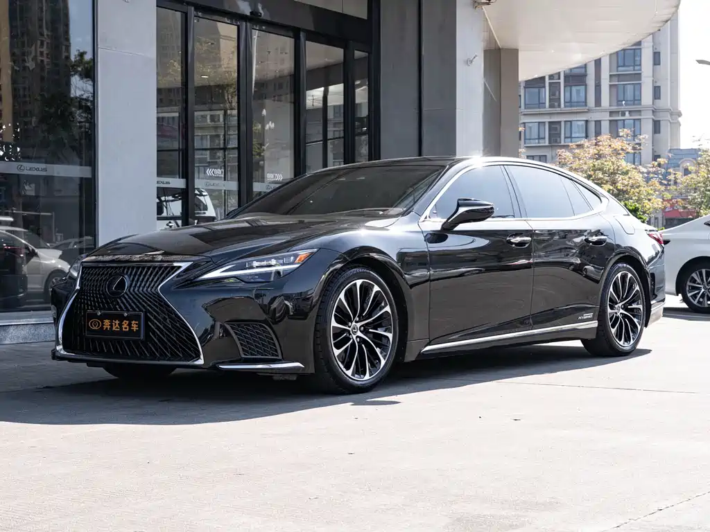 LEXUS LS