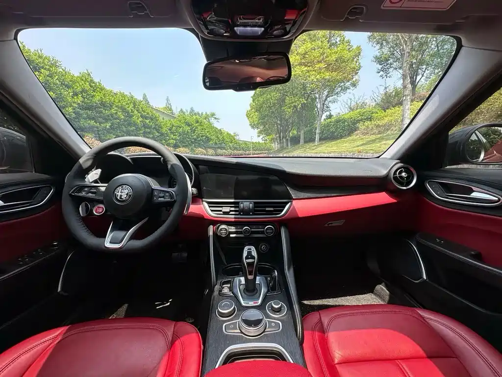 Alfa Romeo Giulia — миниатюра 5