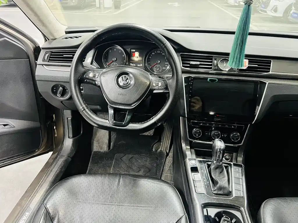 Volkswagen Passat 2016 330TSI DSG