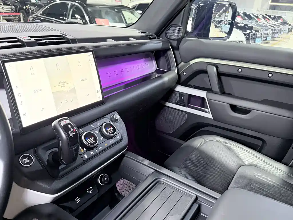 Land Rover Defender — миниатюра 7