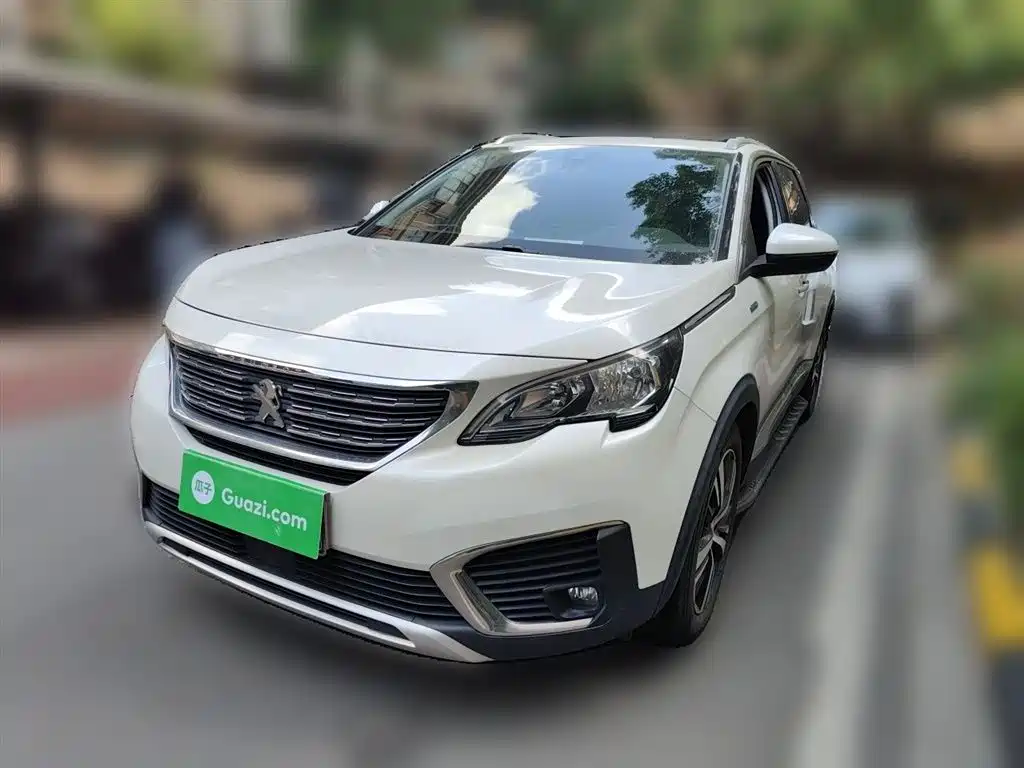 Купить Peugeot 5008