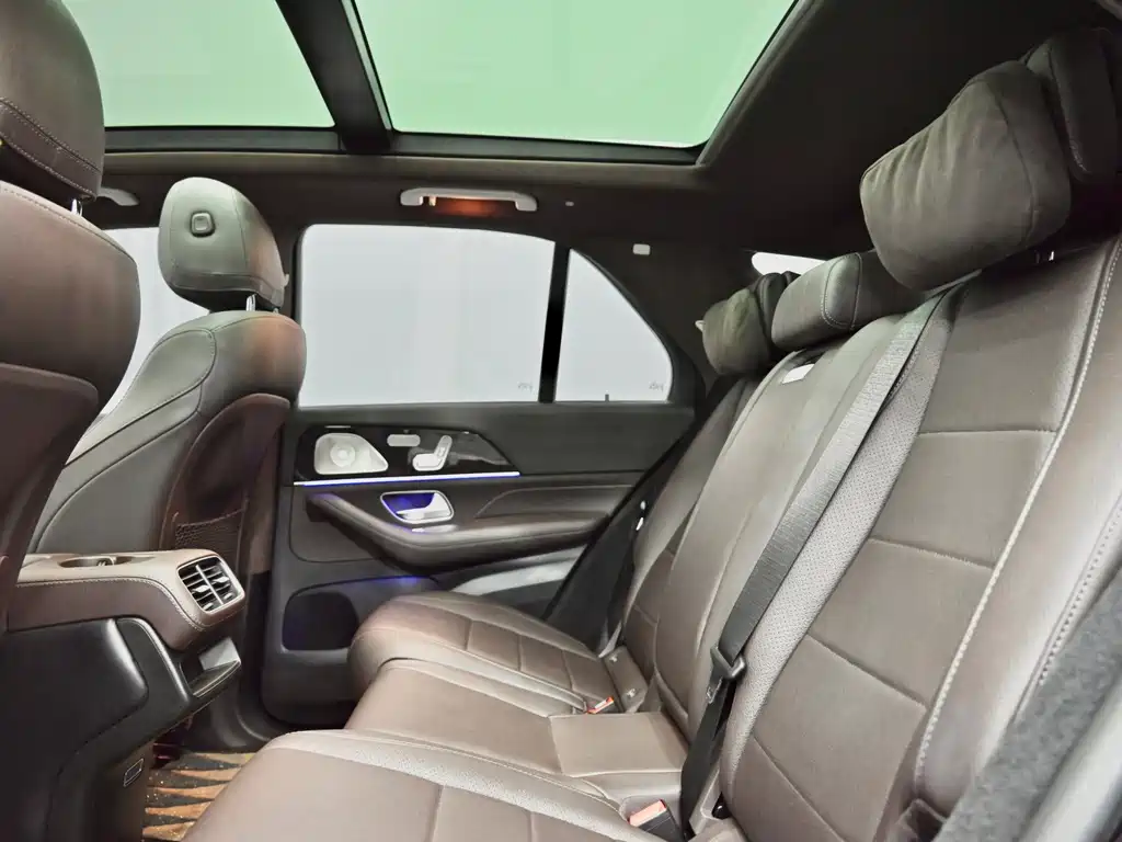 Mercedes-Benz GLE (Import) — миниатюра 8