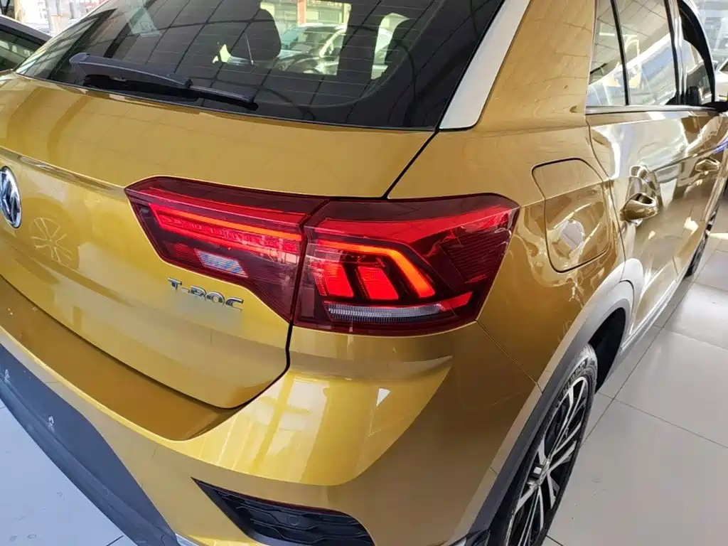 Volkswagen T-Roc — миниатюра 8