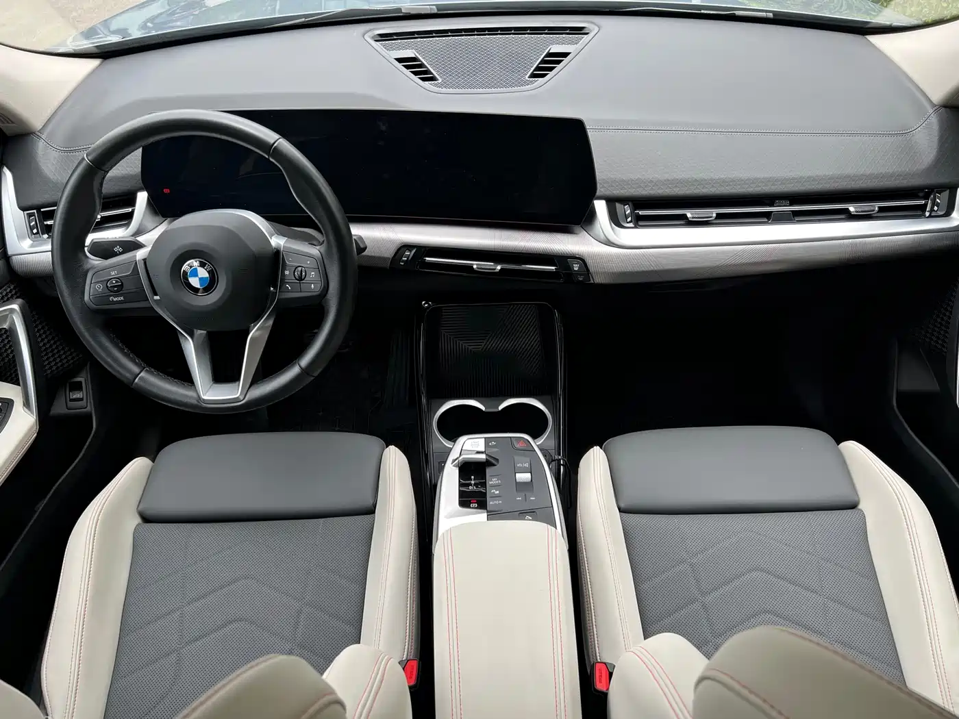 BMW X2 (imported) 2025 Silver/gray из Китая, фото 4