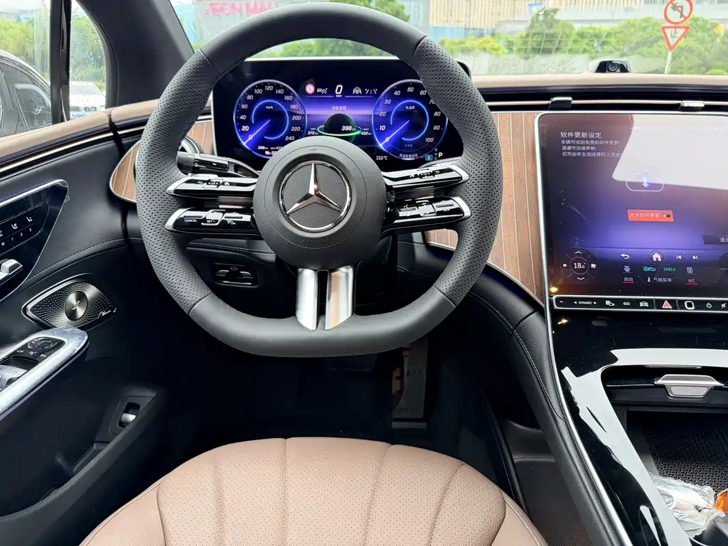Mercedes-Benz EQE 2025 500 4MATIC Luxury