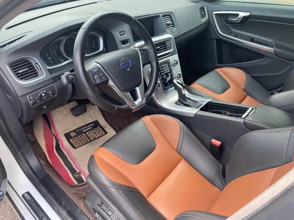 Volvo V60 — миниатюра 4