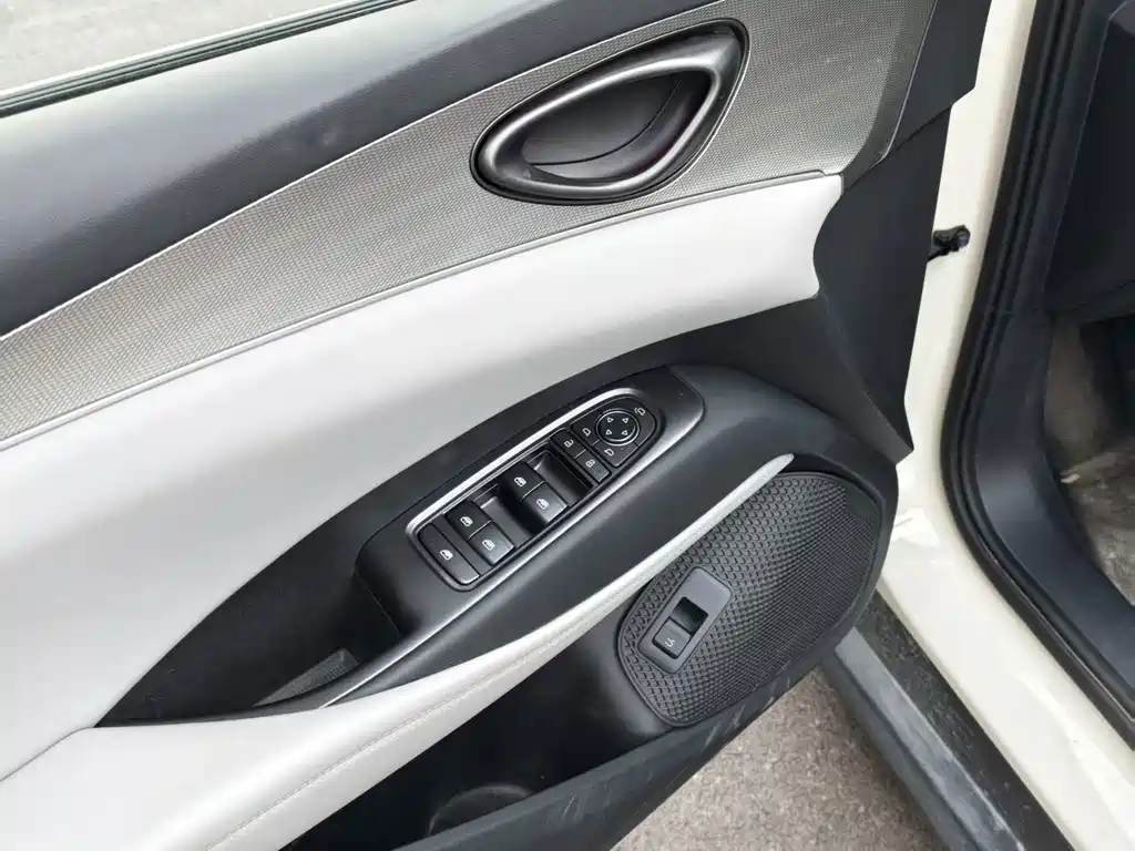 BYD Seal 06 DM-i Touring — миниатюра 12