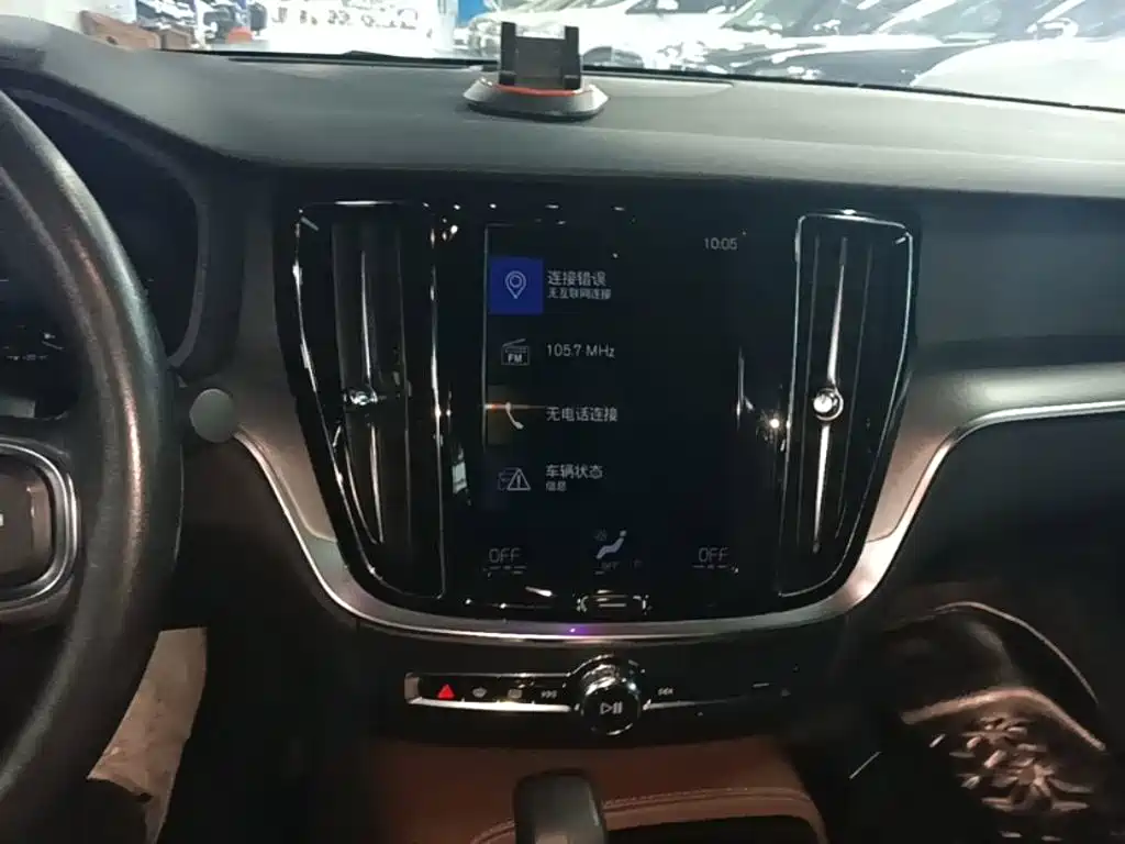Volvo S60 PHEV — миниатюра 13