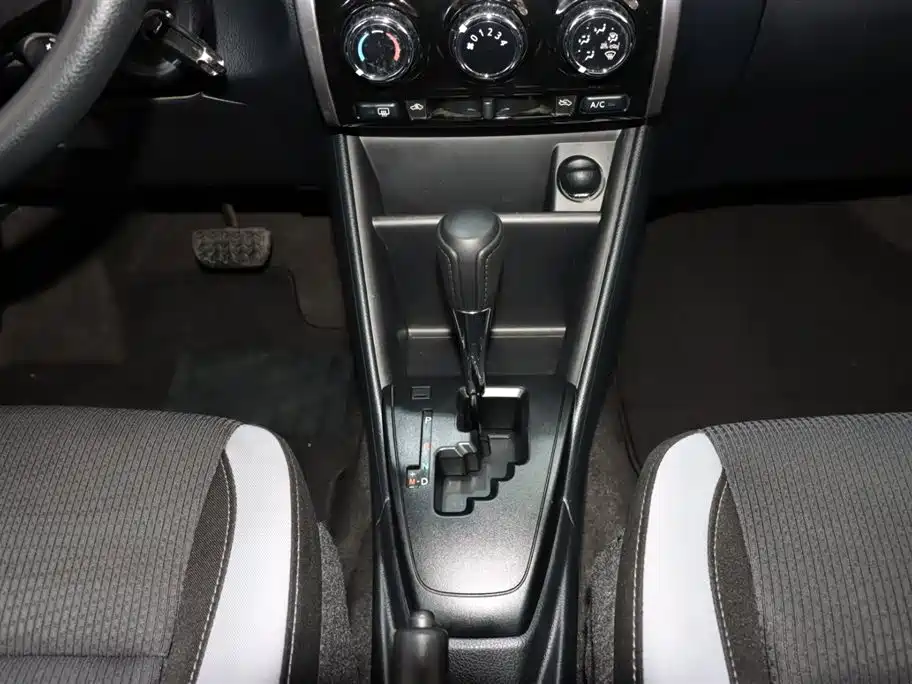 TOYOTA YARIS L ZHIXUAN