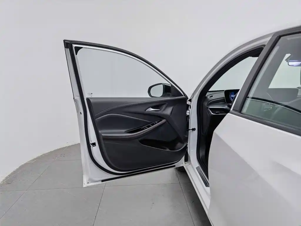 Buick Verano — миниатюра 8