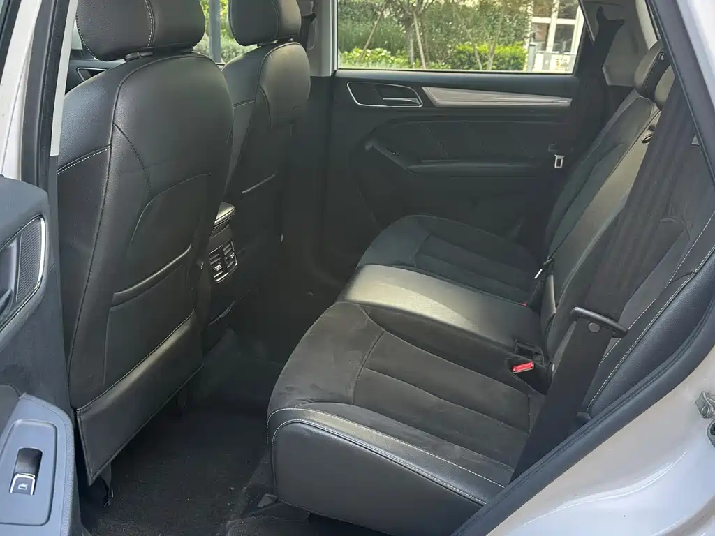 Roewe RX5 New Energy — миниатюра 6
