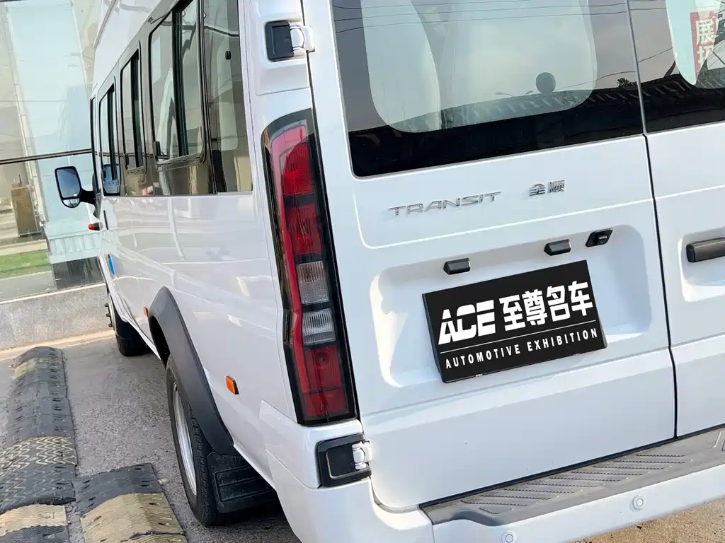 Ford Transit Custom — миниатюра 9