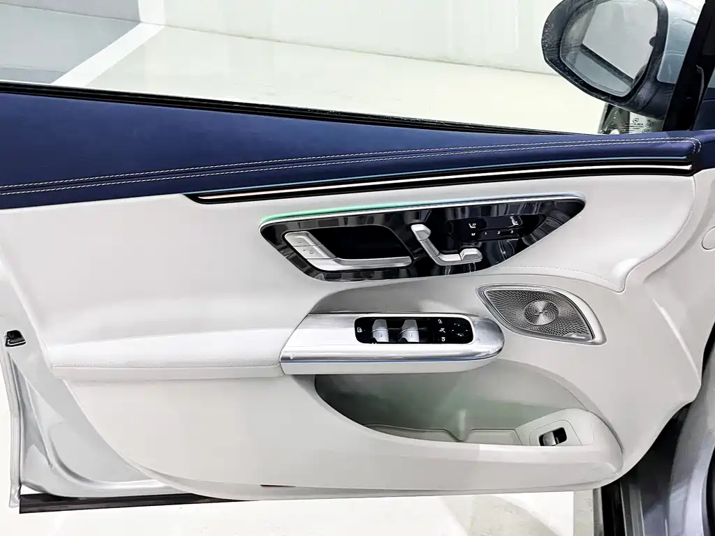 Mercedes-Benz EQE 2025 500 4MATIC