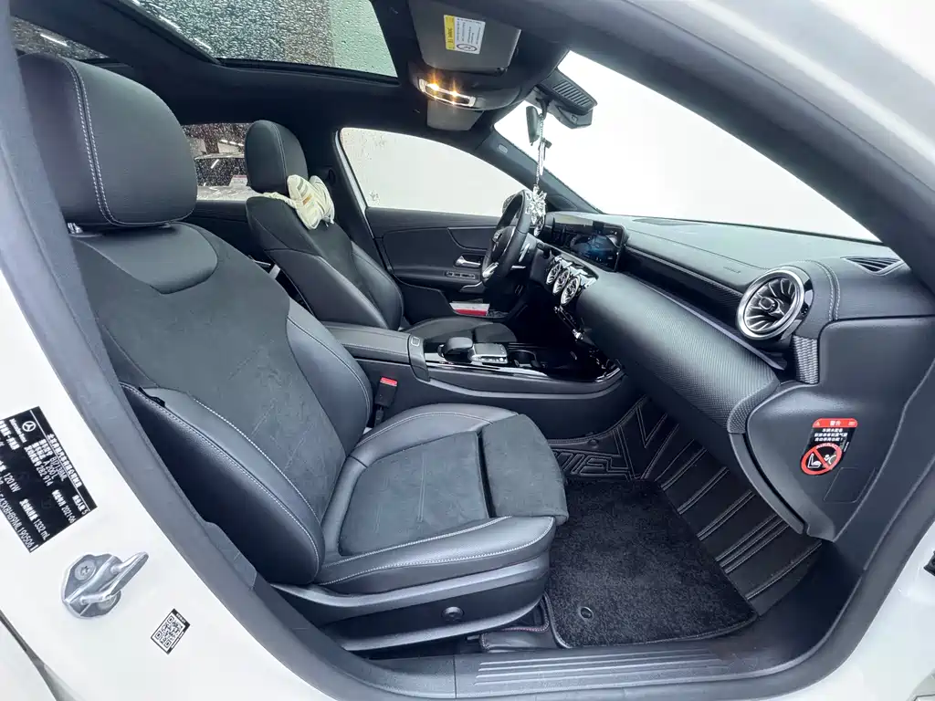 Mercedes-Benz A-Class — миниатюра 11