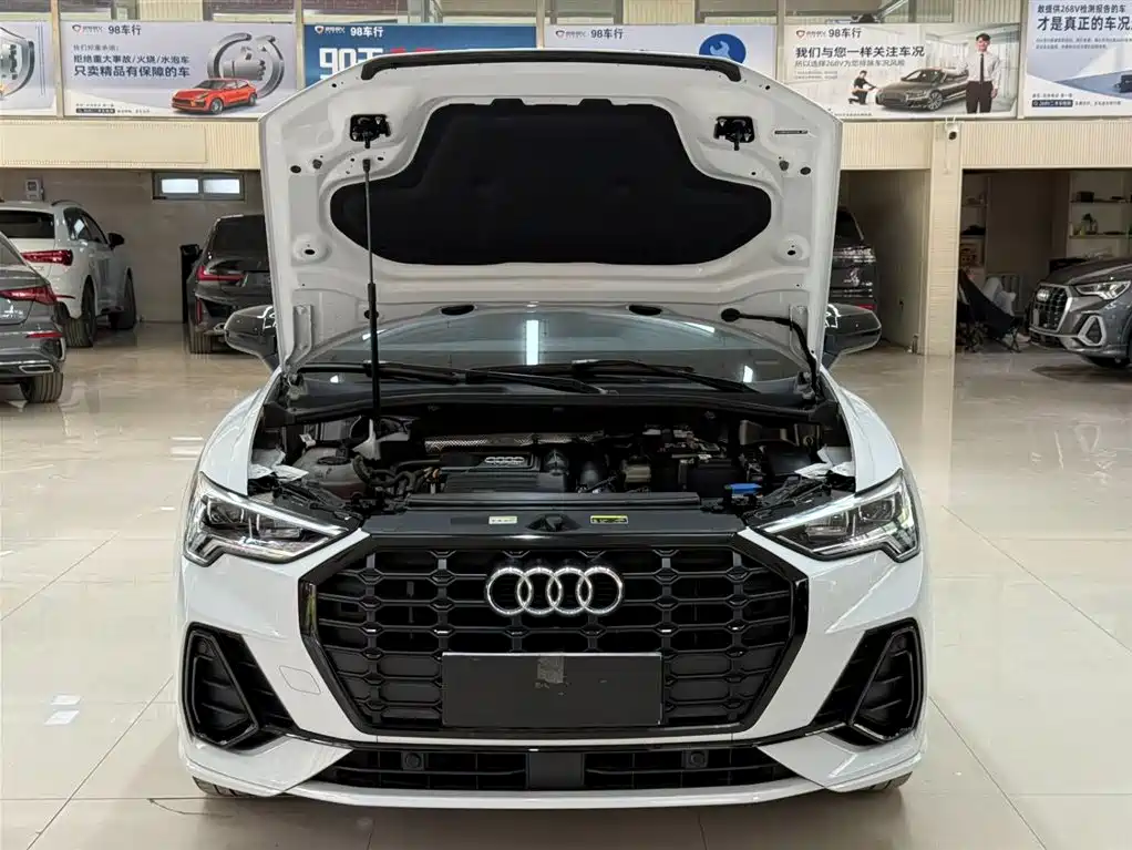 Audi Q3 2023 35 TFSI Fashion (1.4T)