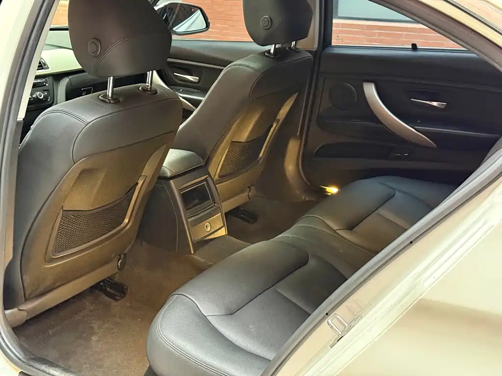BMW 3 Series — миниатюра 9