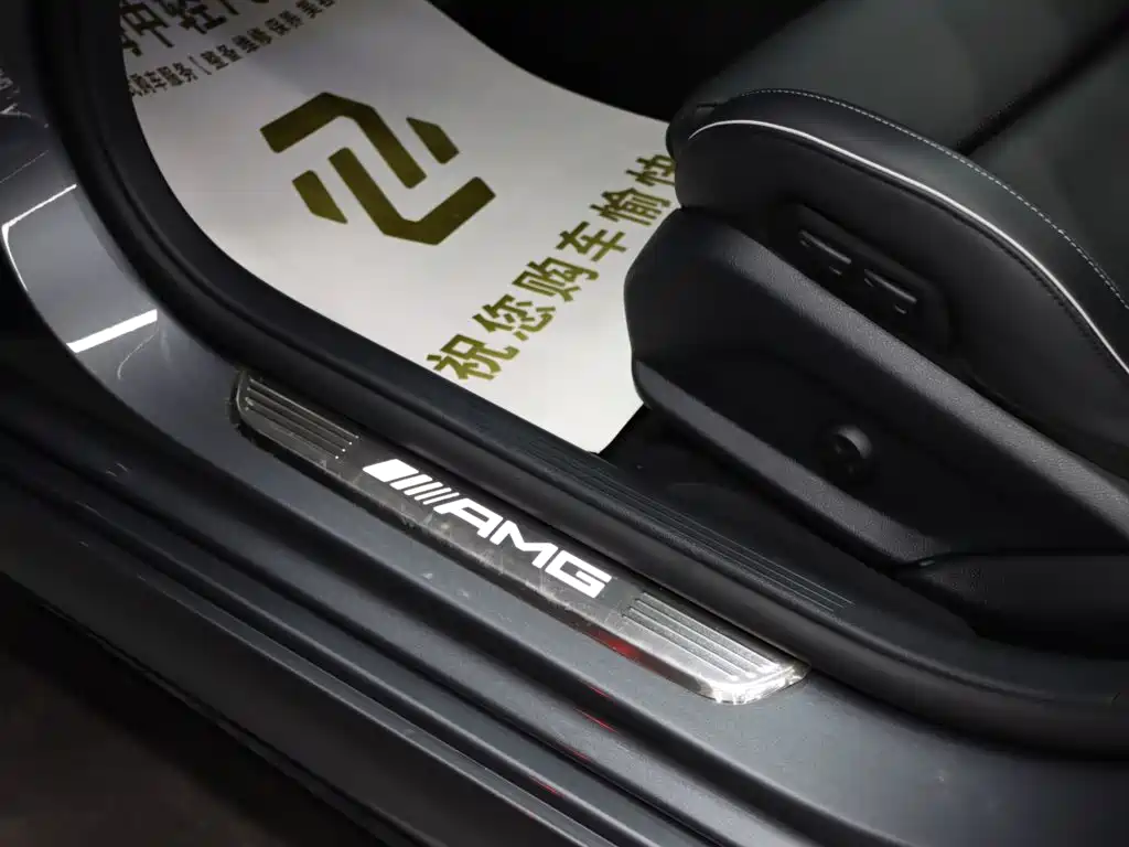 Mercedes-Benz E-Class AMG — миниатюра 12