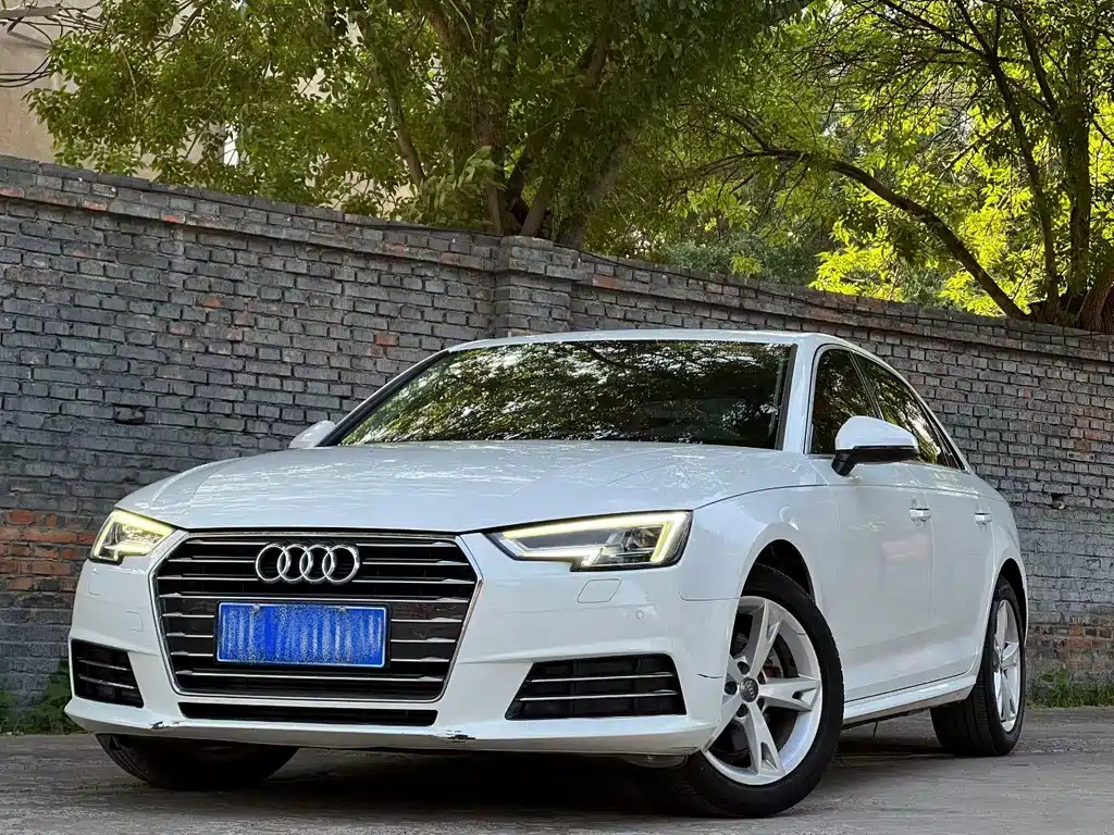 Купить Audi A4L