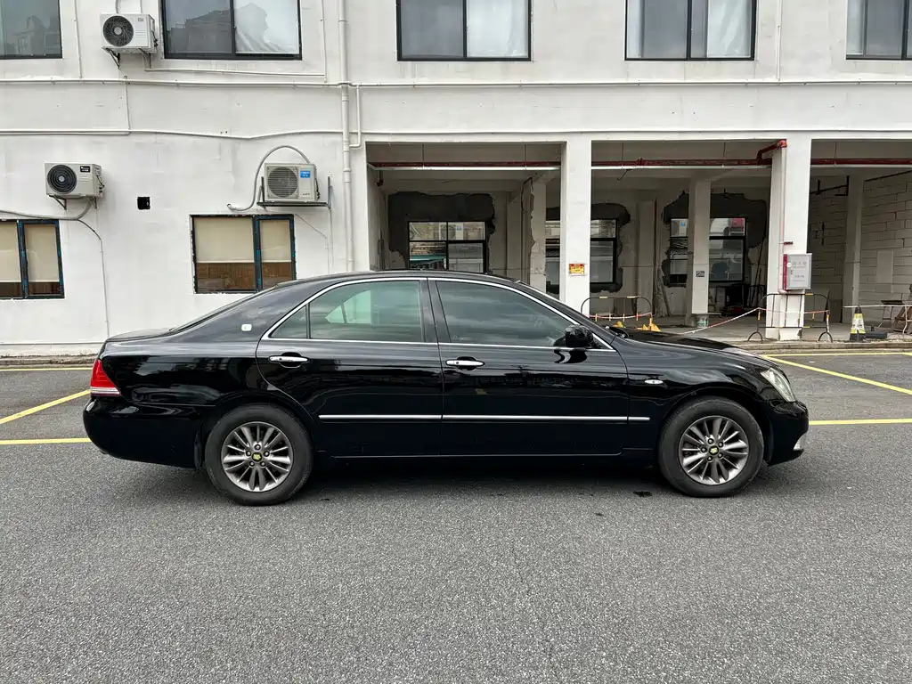 Toyota Crown 2005 3.0L Royal Saloon
