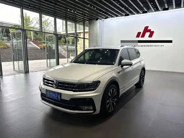 VOLKSWAGEN TIGUAN L 2018