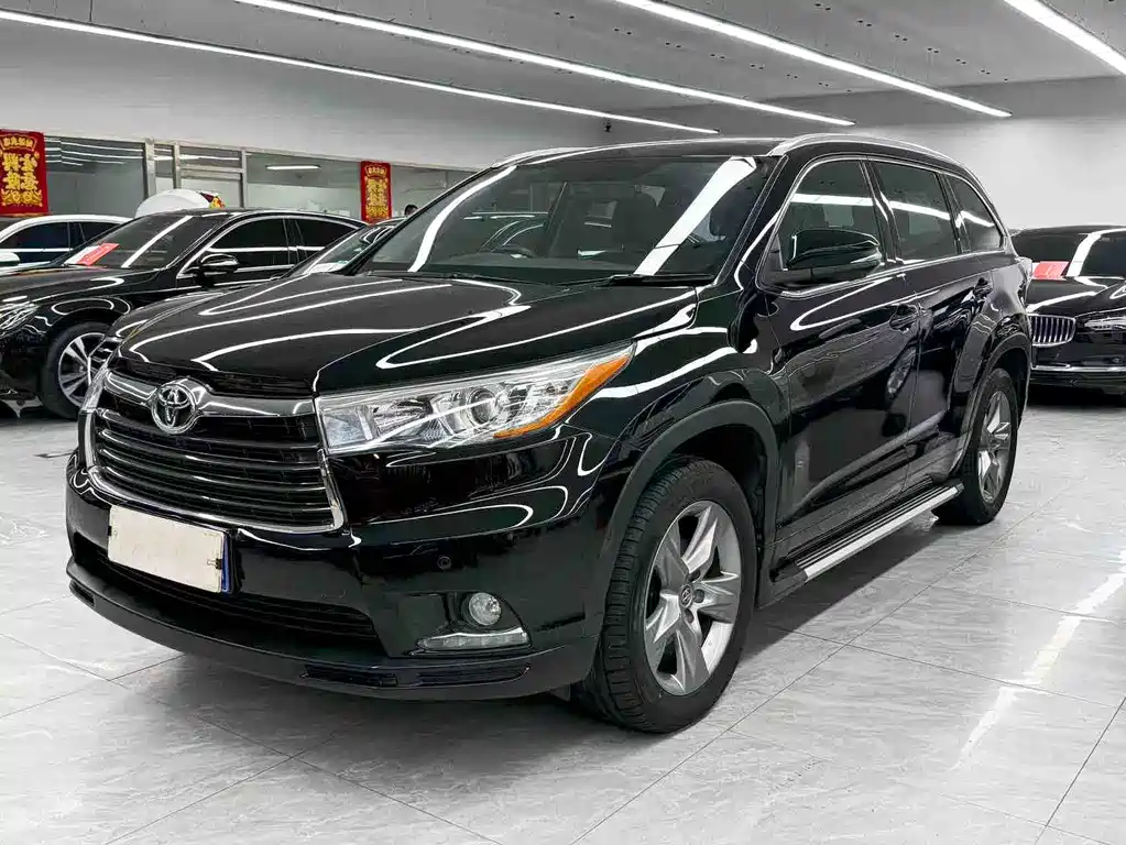 Toyota Highlander 2017 2.0T Luxury 7 мест