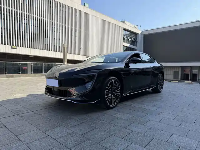 2025 Avatr 12