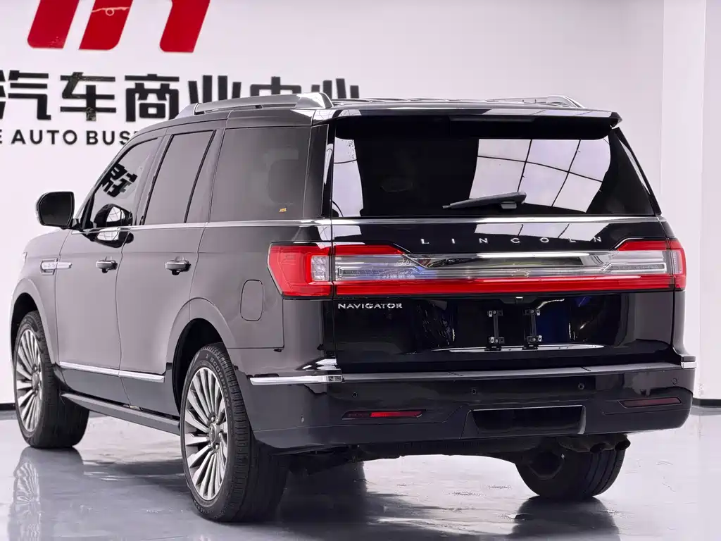Lincoln Navigator — миниатюра 5