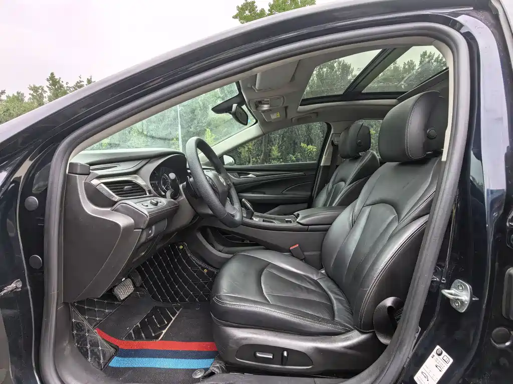 Buick LaCrosse — миниатюра 11