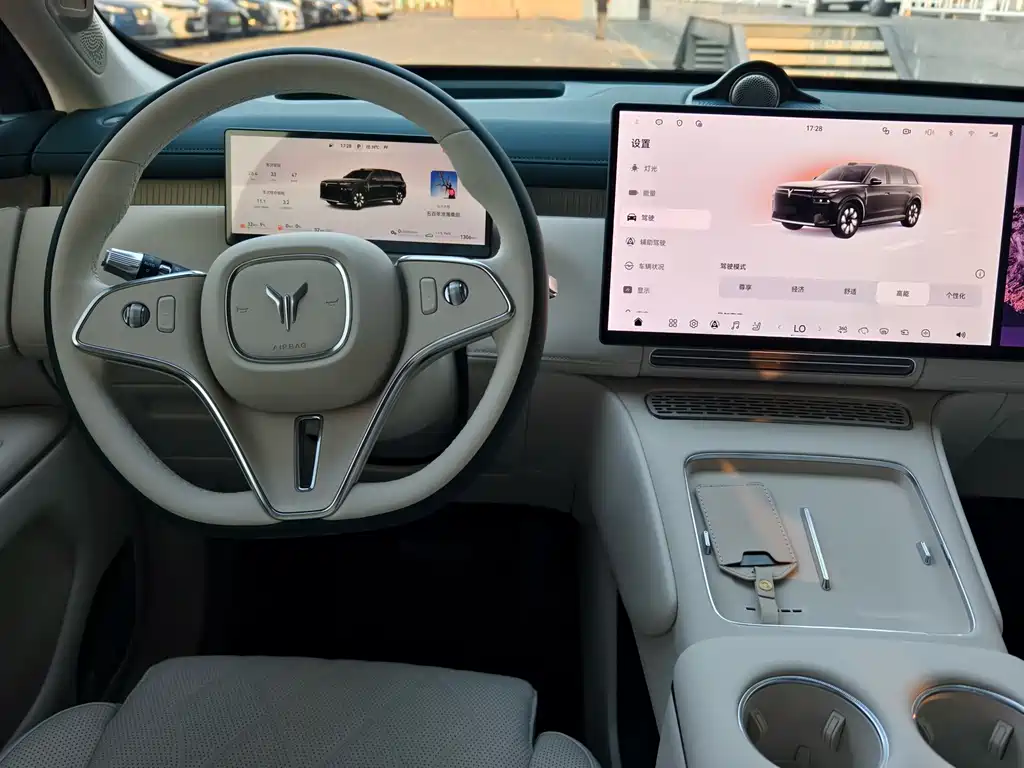 VOYAH Taishan X8 — миниатюра 7