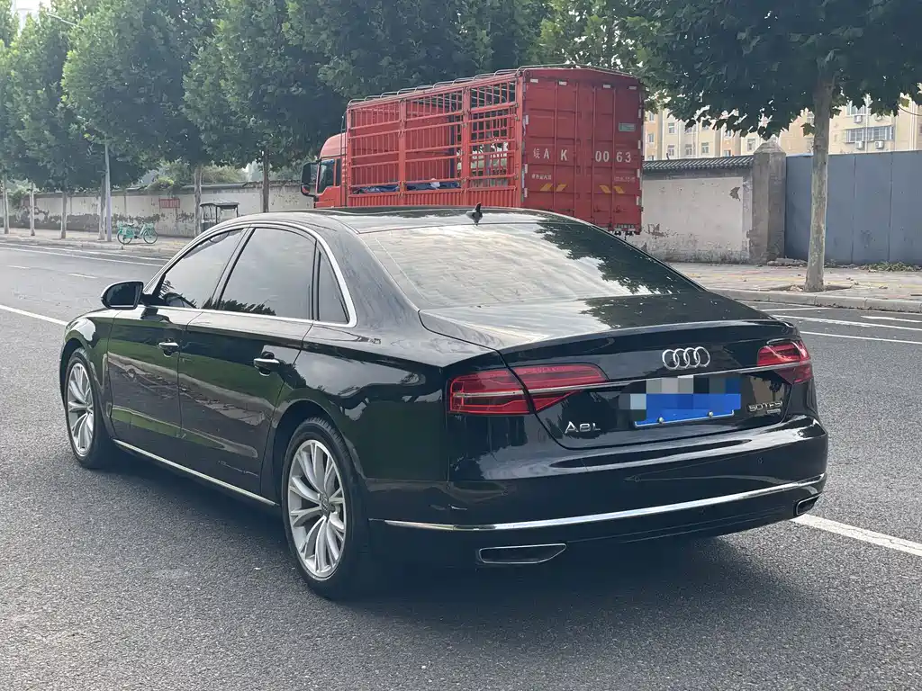 Audi A8 — миниатюра 8